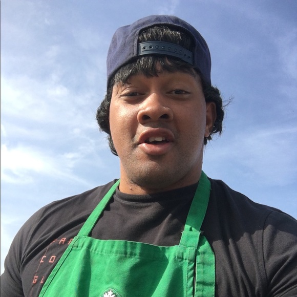Profile Picture of Eric Huggins (@ehuggin) on Poshmark