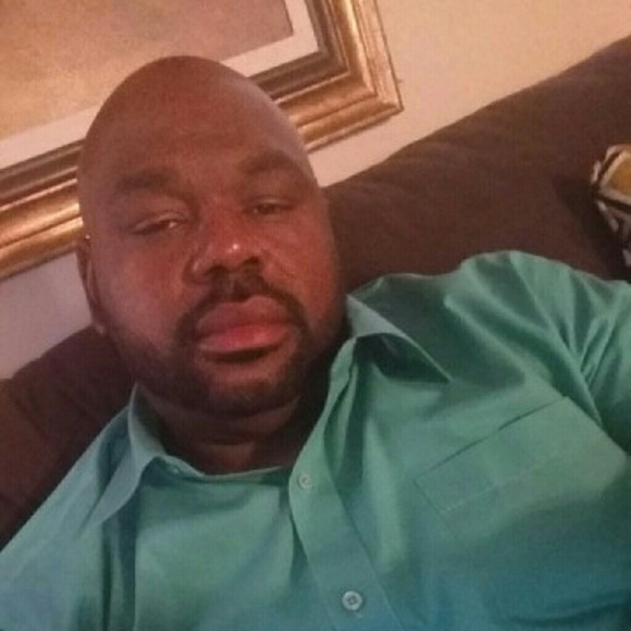 Profile Picture of Adrian Davenport (@adrian453) on Poshmark