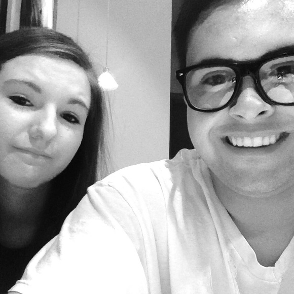 Profile Picture of Kari Kimzey (@kearbear05) on Poshmark