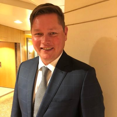 Profile Picture of Richard Davison (@nirishgolfman) on Twitter