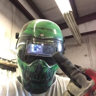 Profile Picture of Adrian Endsley (@piggingfool) on Twitter