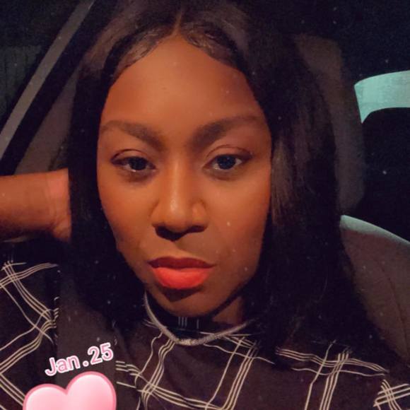 Profile Picture of Sequoia Smith (@billuediamond) on Poshmark