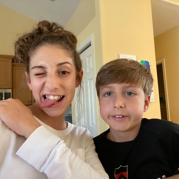 Profile Picture of Torrey Skloff (@torreyskloff) on Poshmark