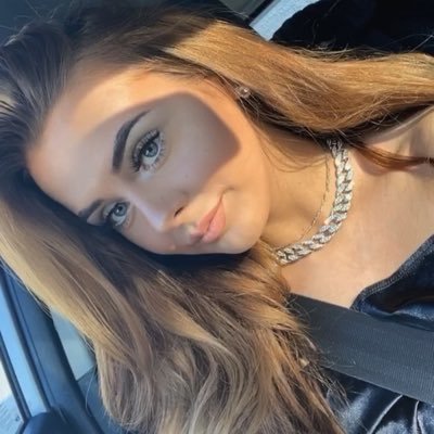 Profile Picture of Sophie McFarlane (@SophieMc_0406) on Twitter