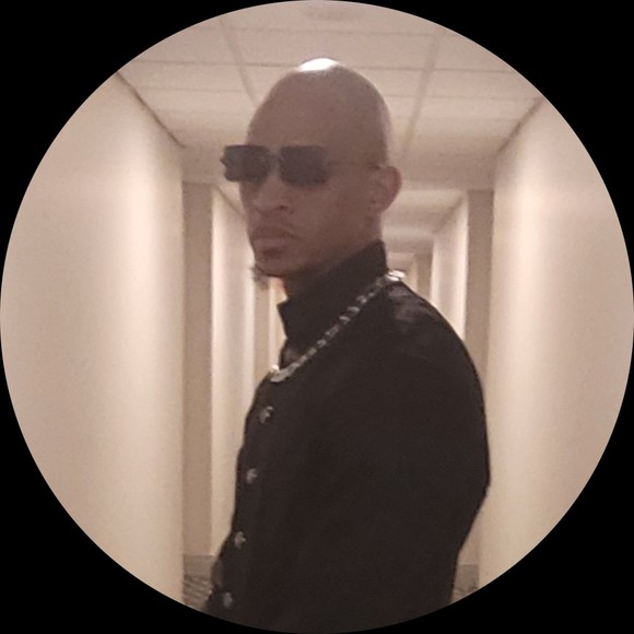 Paul Wadman - Poshmark Profile Picture of Paul Wadman (@rawk_diesel10) on Poshmark