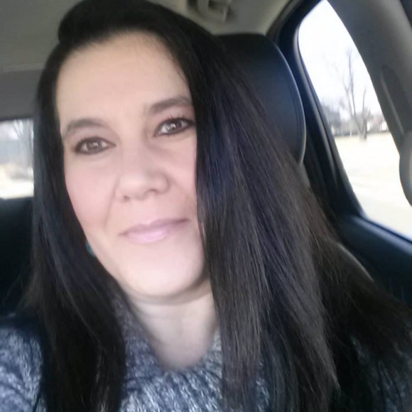 Profile Picture of Julianne Hampton (@juliannehamp10) on Poshmark