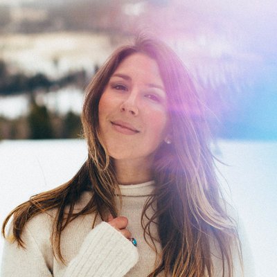 Profile Picture of Jen Hudakon Twitter