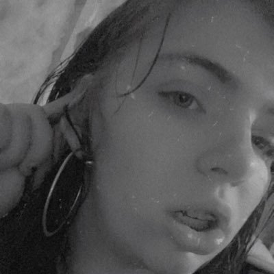 Profile Picture of Emily Glaser (@EmilyGlaser16) on Twitter