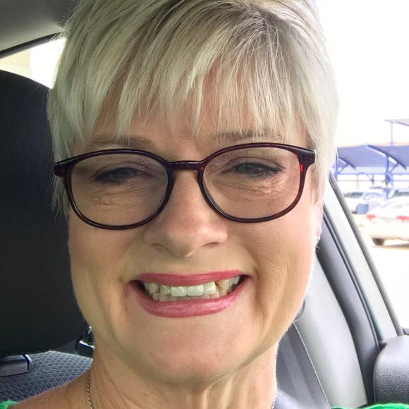 Profile Picture of Penny Green (@plggag1960) on Poshmark