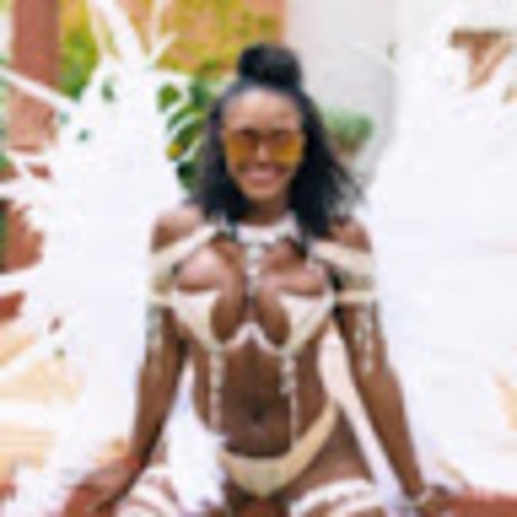 Profile Picture of Global Carnivalist (@globalc) on Poshmark