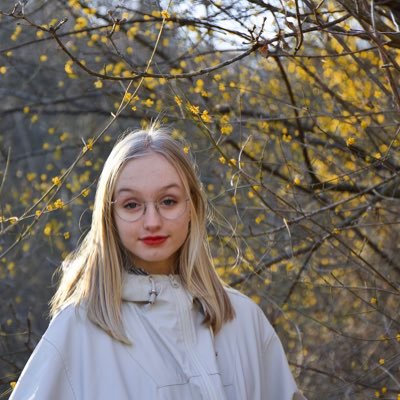 Profile Picture of Julia (@juliadickenson_) on Twitter