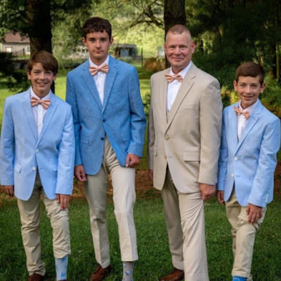 Profile Picture of Austin Walker (@austinwalker664) on Poshmark