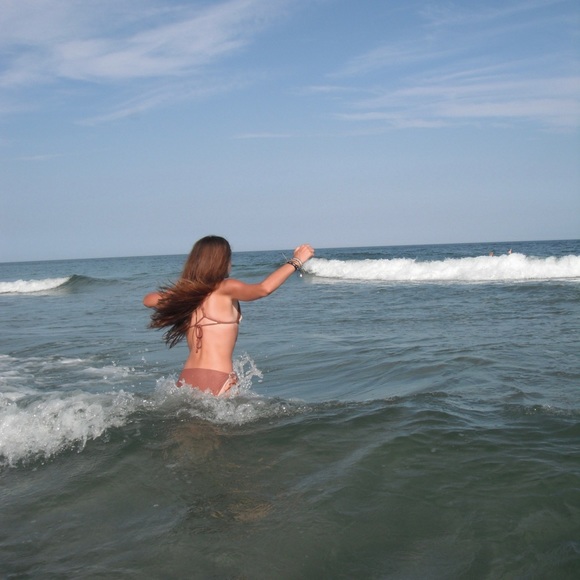 Profile Picture of Kate Shelinsky (@kateski_) on Poshmark