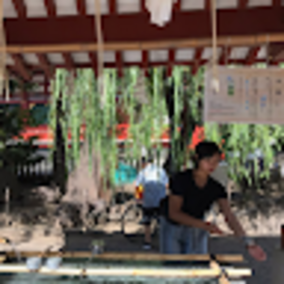 Profile Picture of Chesca Abela (@chescaabela) on Poshmark