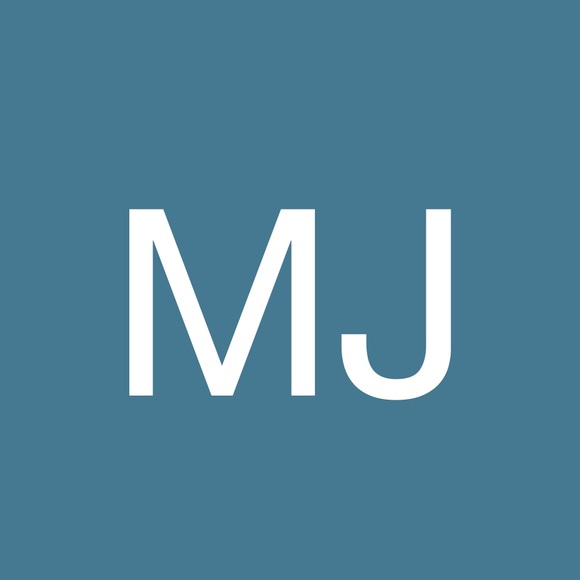 Profile Picture of Magida Jayash (@magidajayash) on Poshmark