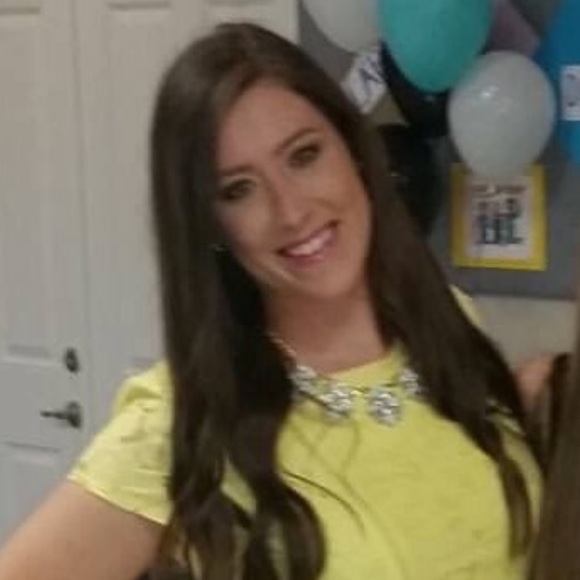 Profile Picture of Jillian Kirby (@jillianckirby) on Poshmark