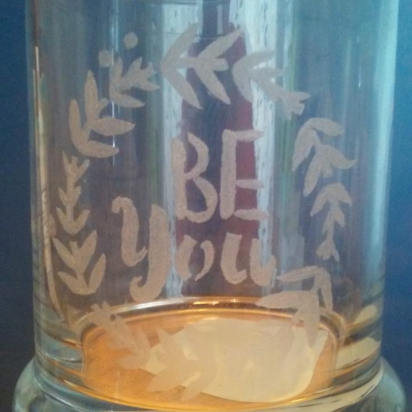 Profile Picture of Krystal Daniels (@bratzz1988) on Poshmark