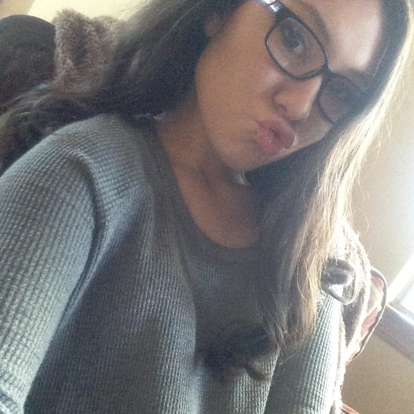 Profile Picture of Sunnie Pekurney (@sunniebrooke) on Poshmark