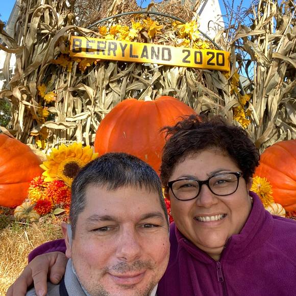 Profile Picture of Vicky Reignier (@vickyreignier) on Poshmark