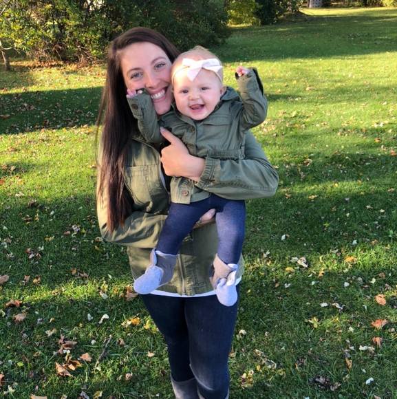 Lynsey Feest - Poshmark Profile Picture of Lynsey Feest (@lynseyfeest) on Poshmark