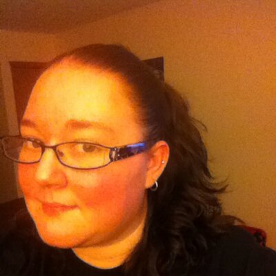 Profile Picture of Julia St. John (@jstjohn7) on Twitter