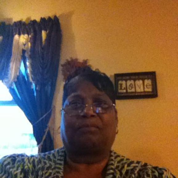 Profile Picture of Bertha Jackson (@doveblackbar) on Poshmark