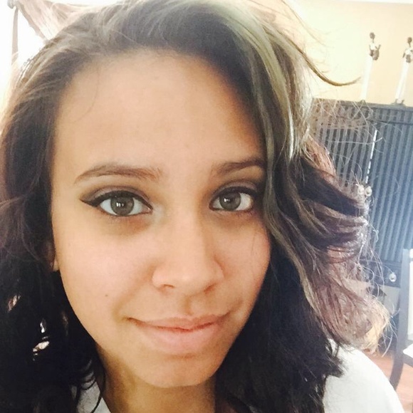 Profile Picture of Wilma Gonzalez (@popa1962) on Poshmark