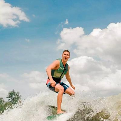 Profile Picture of Itim (@JohnVik06036398) on Twitter