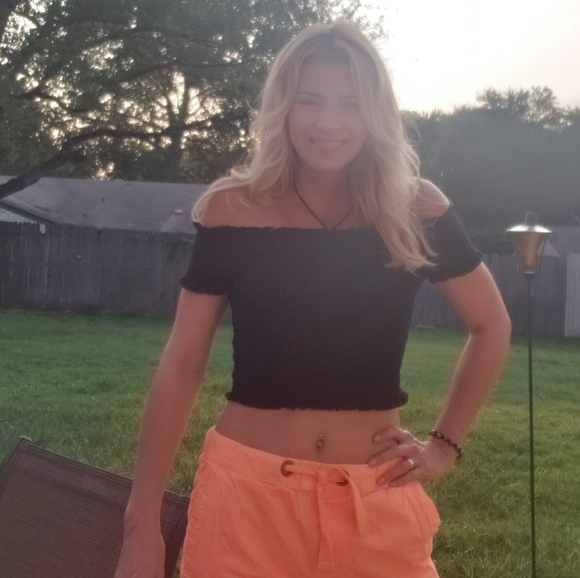 Profile Picture of Shannon Pritchett (@shannonpritc402) on Poshmark