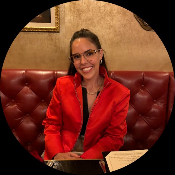 Profile Picture of Brittney Depaola (@brittneydepaola) on Poshmark