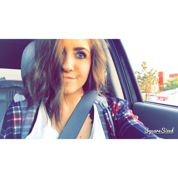 Profile Picture of Peyton Mogavero (@peytonmogavero) on Poshmark