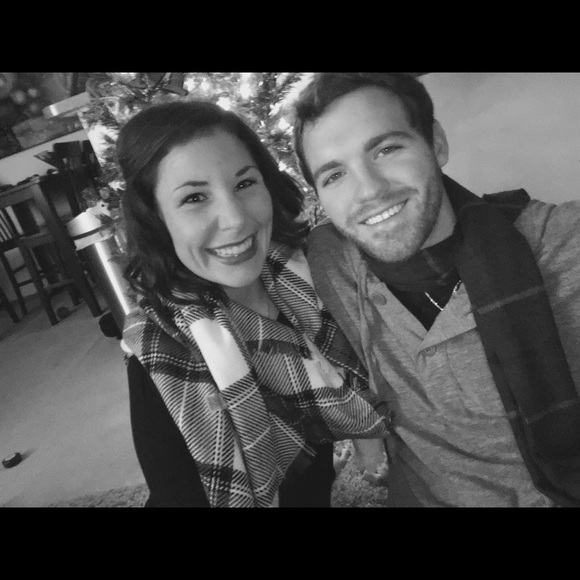 Profile Picture of Lindsey Rotert (@ljrotert08) on Poshmark