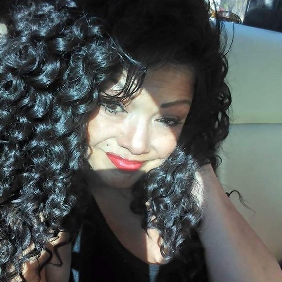 Profile Picture of Dannette Ortiztorres (@dannettetorres) on Poshmark