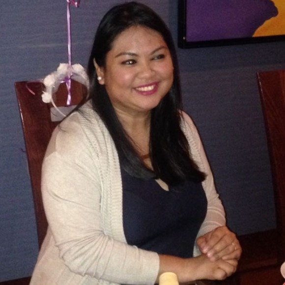 Profile Picture of Julibeth Hoss (@jchoss2018) on Poshmark