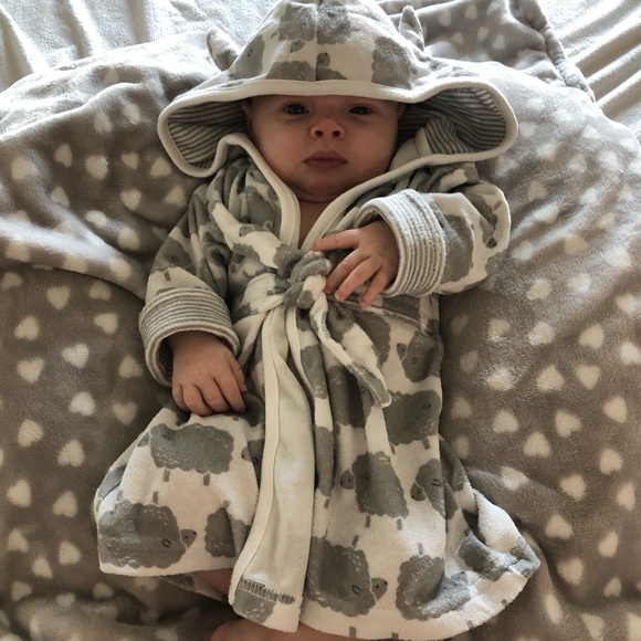 Katie Fietzek - Poshmark Profile Picture of Katie Fietzek (@katiefietzek) on Poshmark