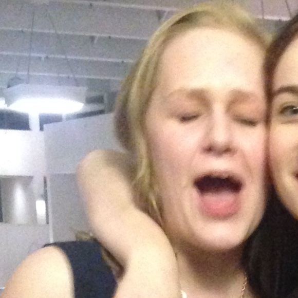 Profile Picture of Lauren Monosmith (@lmonohip) on Poshmark