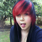 Profile Picture of Karolane Martin-Couture (@Loves2Smilexo) on Youtube