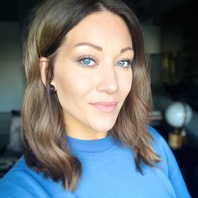 Profile Picture of Jaclyn Heupel (@boogieflightsblog) on Pinterest