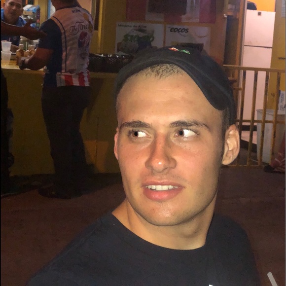 Profile Picture of Alec Tuttle (@alectuttle23) on Poshmark