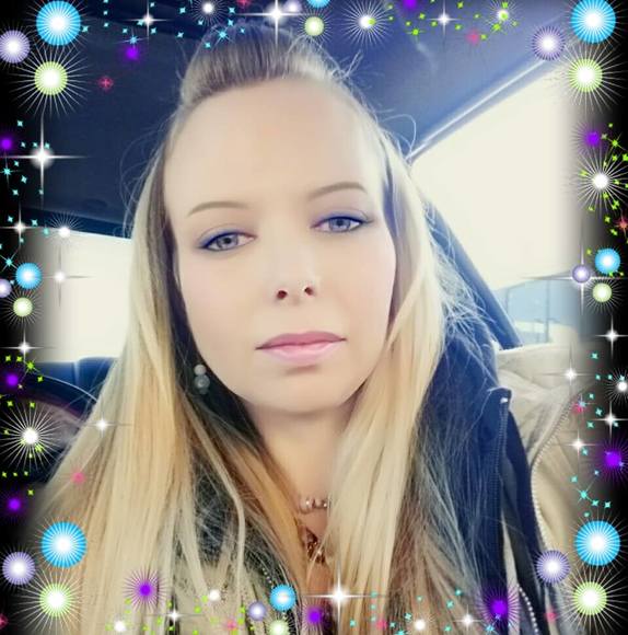 Profile Picture of Dawn Whiting (@mistywhiting) on Poshmark