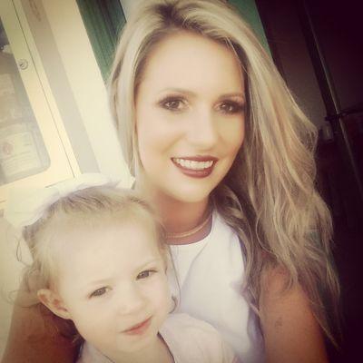 Profile Picture of Hayley Pickering (@@Hpickering_x) on Twitter