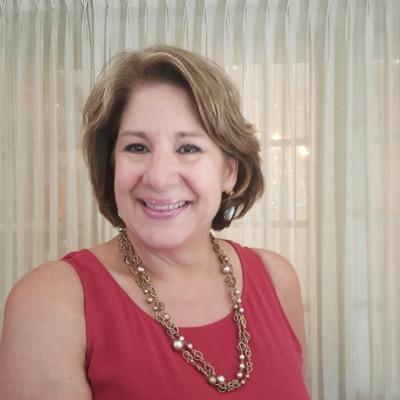 Profile Picture of Lisa Curry (@lcurry82) on Twitter