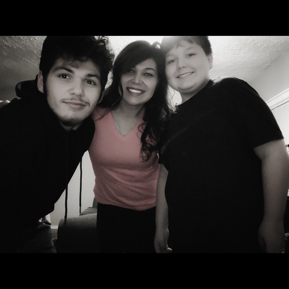 Profile Picture of Lacey Ray (@lwacheldorf) on Poshmark