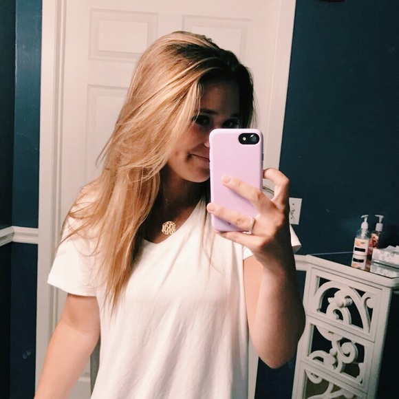 Profile Picture of Zoe Recchion (@zoe_maureen) on Poshmark