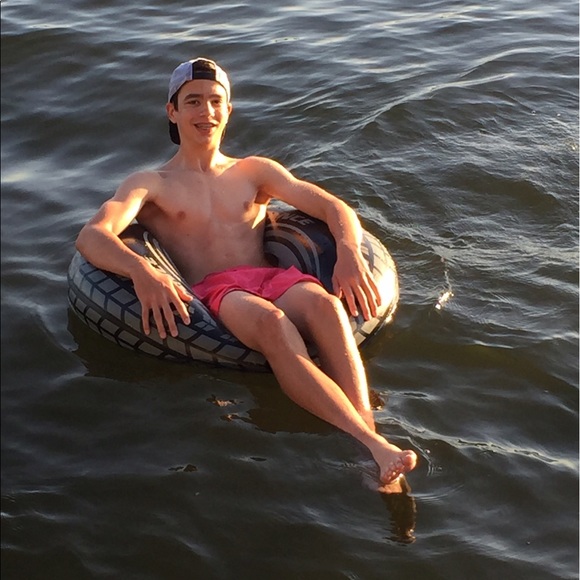 Profile Picture of Ben Orcutt (@b_orcutt) on Poshmark