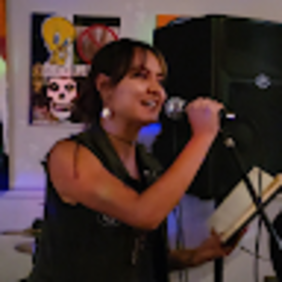 Lauren Metzgar - Poshmark Profile Picture of Lauren Metzgar (@lauren_metzgar) on Poshmark