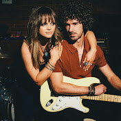 Profile Picture of Karli & James (@KarliAndJames) on Youtube