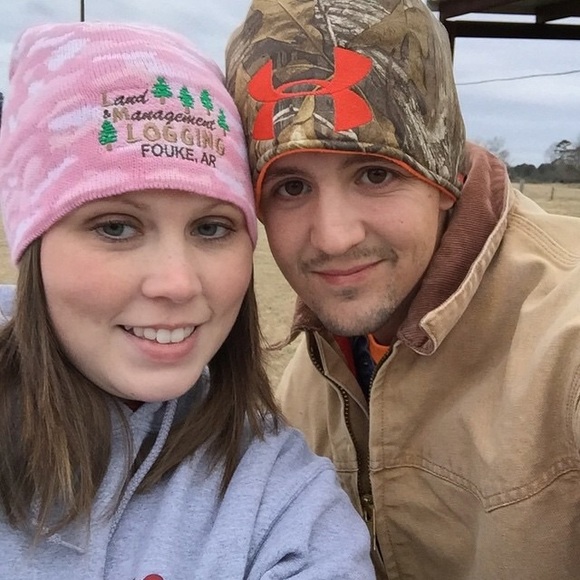 Jessica Sivley - Poshmark Profile Picture of Jessica Sivley (@jessrobyn842) on Poshmark