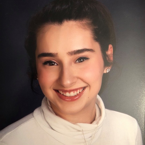 Profile Picture of Emry Tommasini (@emryjt) on Poshmark