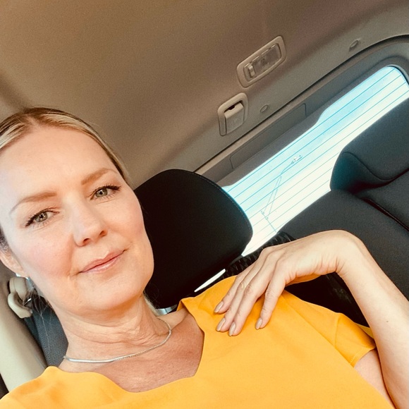 Profile Picture of Alysia Juracek (@alysiakj) on Poshmark